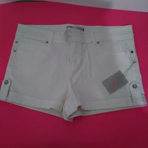 🍒3/$10 - Forever 21 White Denim Shorts